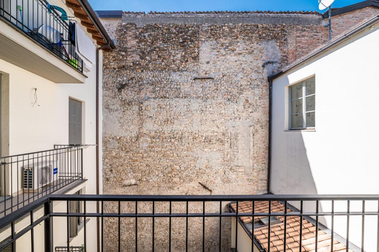 Officina7 Large Apartment Parma Exterior photo